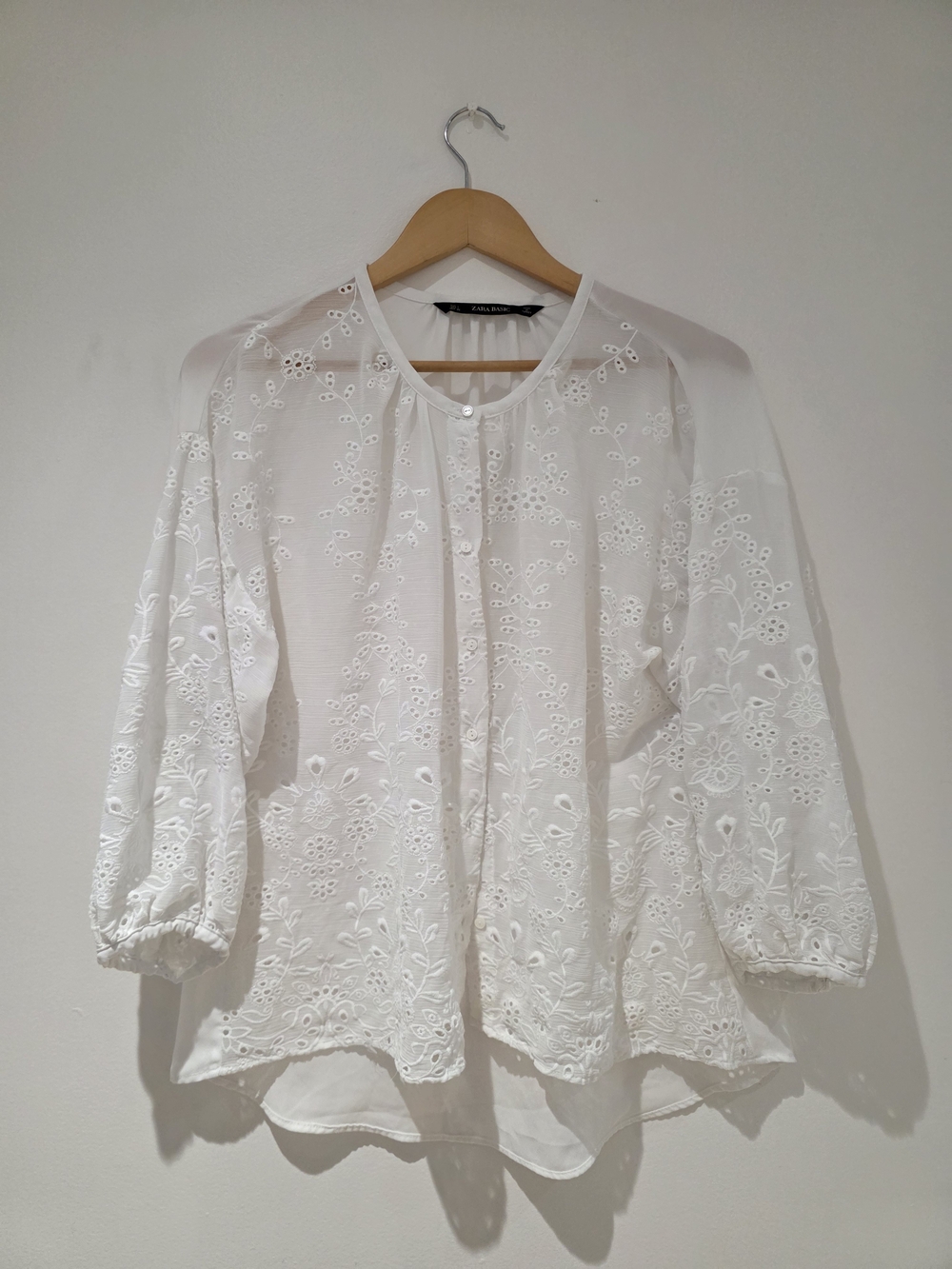 Zara White Eyelet Embroidered Button-Up Blouse